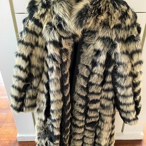 Reversible fur coat